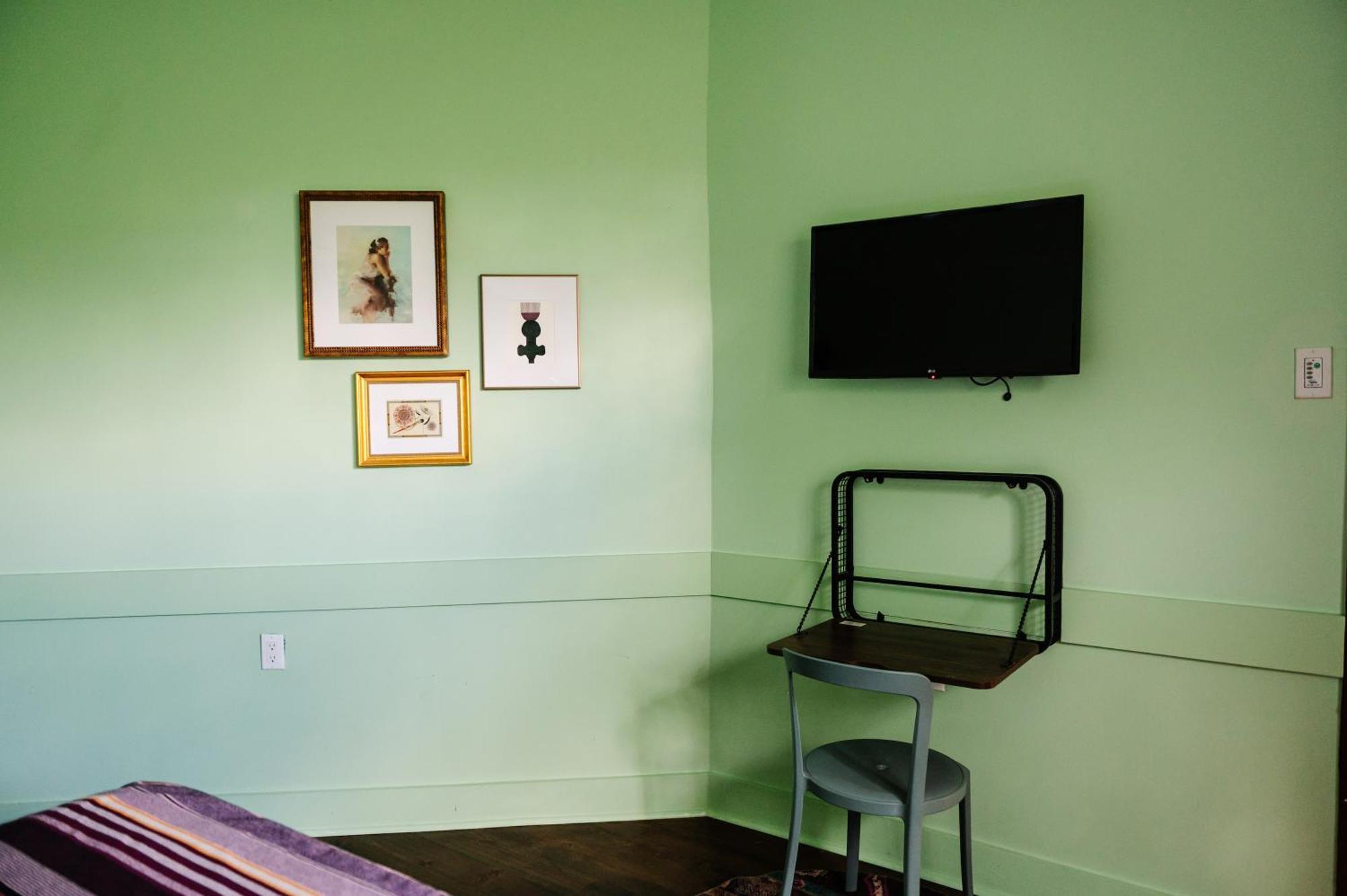 The Frenchmen New Orleans By Kasa Hotel Room photo