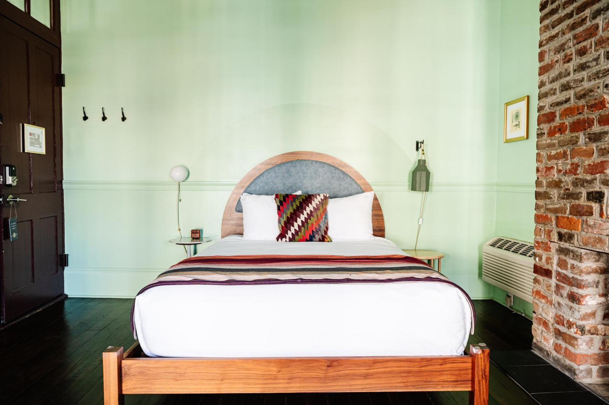 The Frenchmen New Orleans By Kasa Hotel Room photo